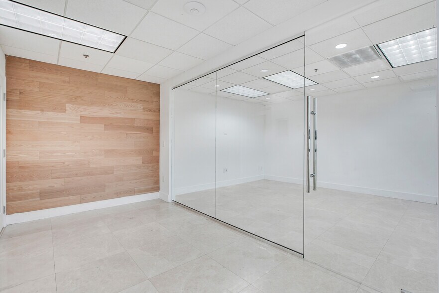 More Photos Of 2121 SW 3rd Ave, Miami Office For Lease
