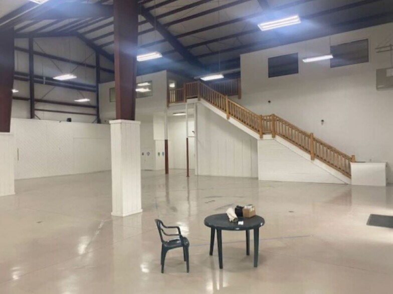 More Photos Of 354 1st St, Hollister Freestanding For Lease