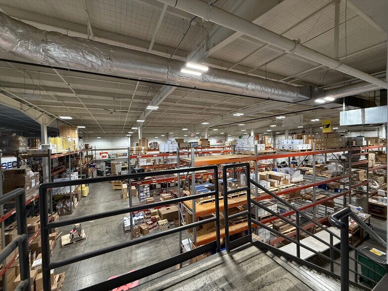 More Photos Of 2159 Early Ln, Franklin Warehouse For Lease