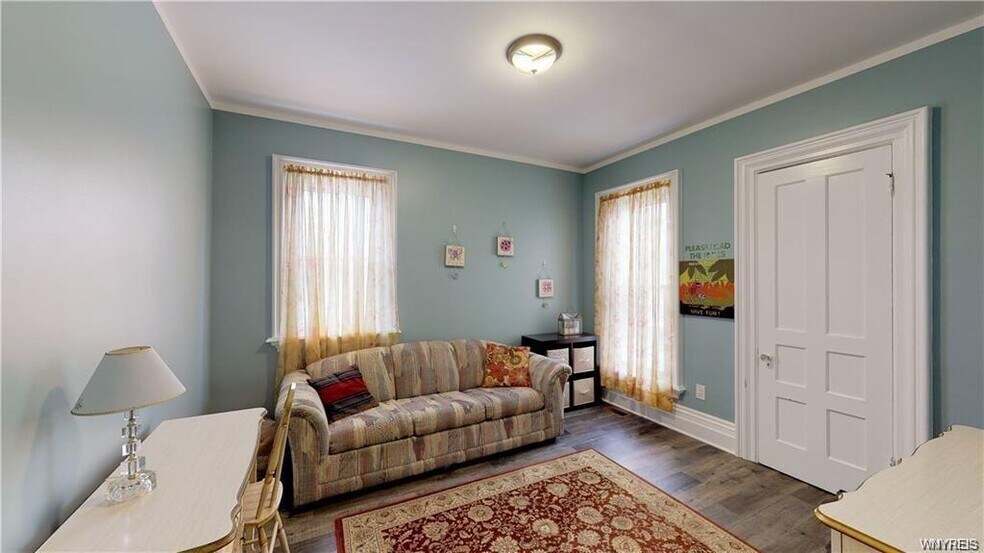 More Photos Of , Niagara Falls Unknown For Sale