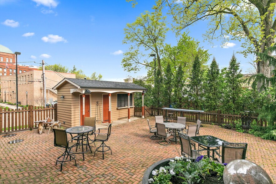 More Photos Of 124 S 2nd St, Geneva General Retail For Sale