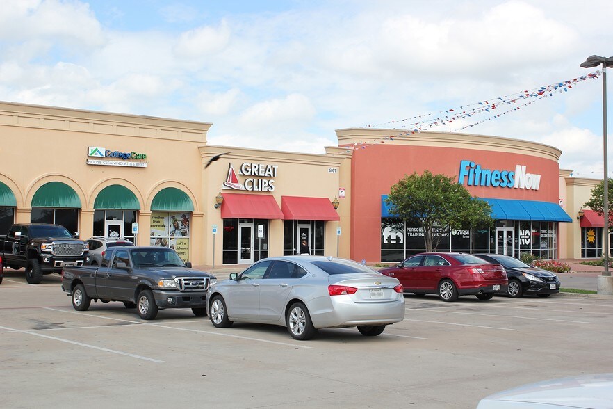 More Photos Of 6801 Rufe Snow Dr, Watauga Unknown For Lease