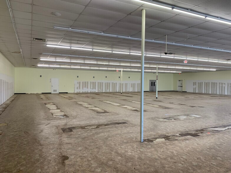 More Photos Of 3338 Harmony Hwy, Harmony Freestanding For Lease