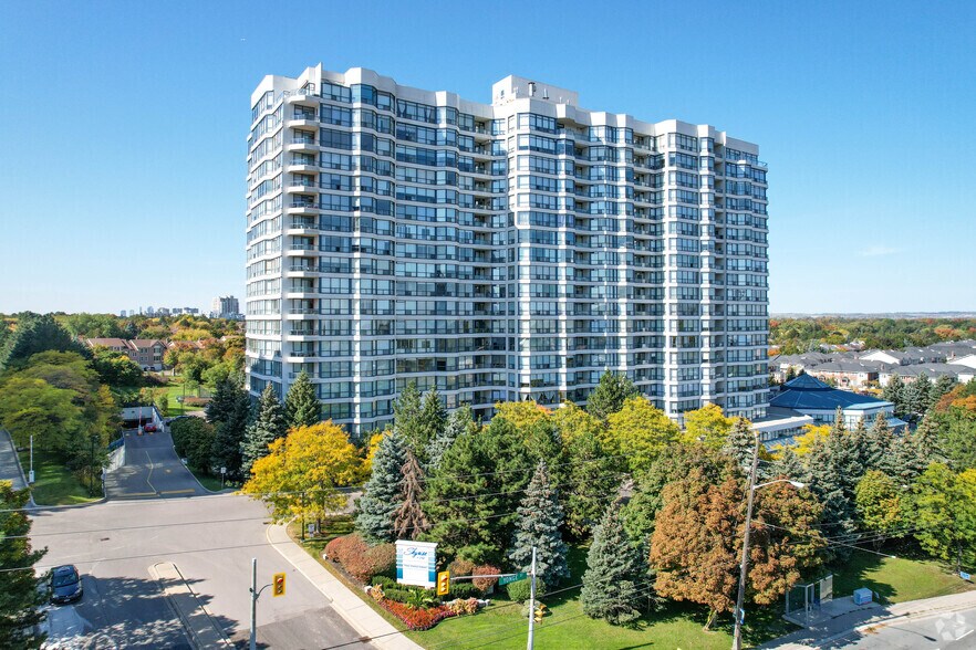 More Photos Of 7300-7330 Yonge St, Vaughan Apartments For Lease