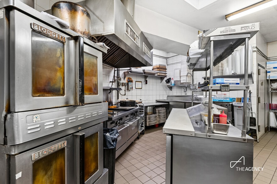 More Photos Of 228 Flatbush Ave, Brooklyn Apartments For Lease