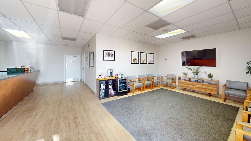 More Photos Of 4202 E Raymond St, Phoenix Service For Sale