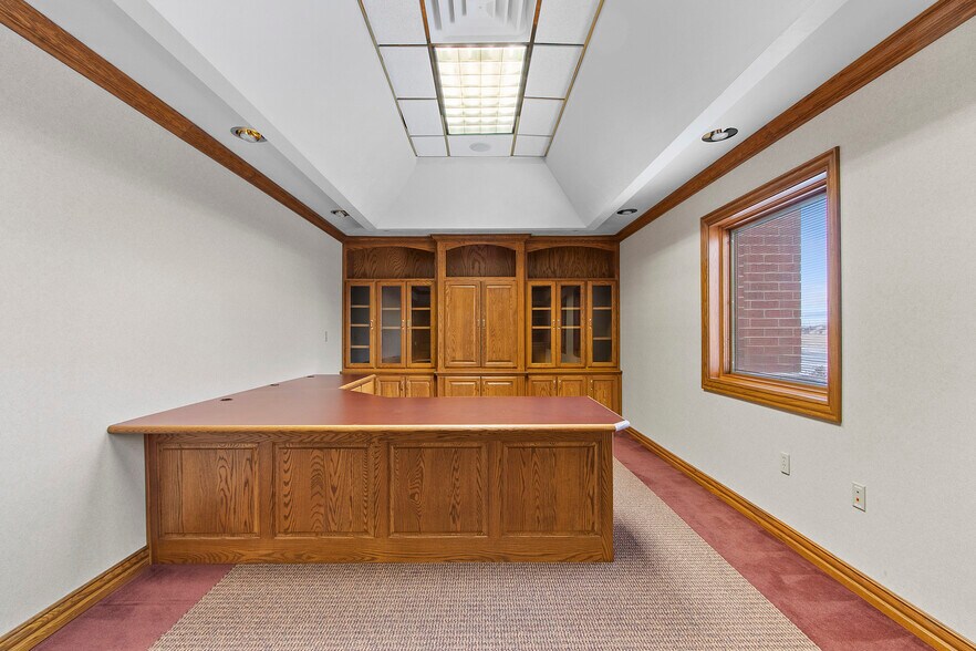 More Photos Of 1201 Enterprise Dr, De Pere Office For Lease