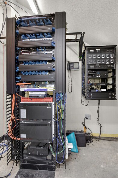 More Photos Of 240 N Burleson Blvd, Burleson General Retail For Sale