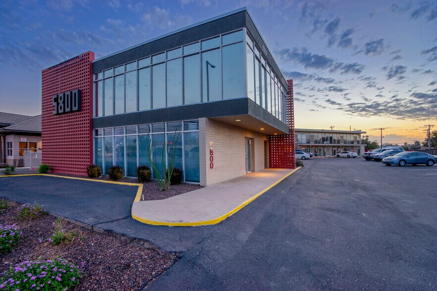 More Photos Of 5800 N 19th Ave, Phoenix Loft Creative Space For Lease