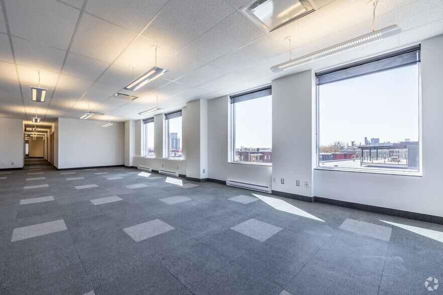 More Photos Of 1500 Rue Royale, Trois-Rivières Office For Lease
