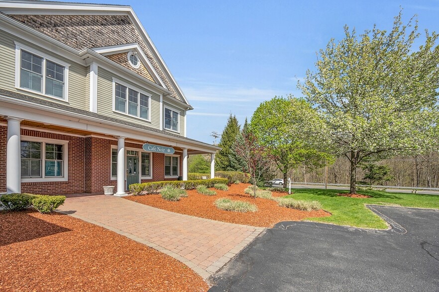 More Photos Of 307 Grafton St, Shrewsbury Office For Lease