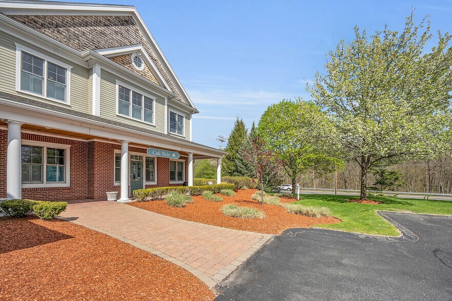 More Photos Of 307 Grafton St, Shrewsbury Office For Lease