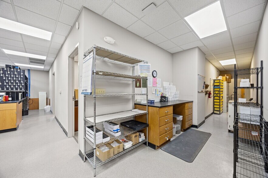 More Photos Of 9 Walden Ridge Dr, Asheville Medical For Lease