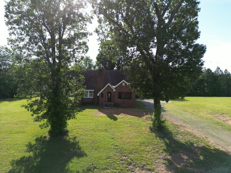 More Photos Of 1695 Mack Smith Rd, Rossville Showroom For Sale