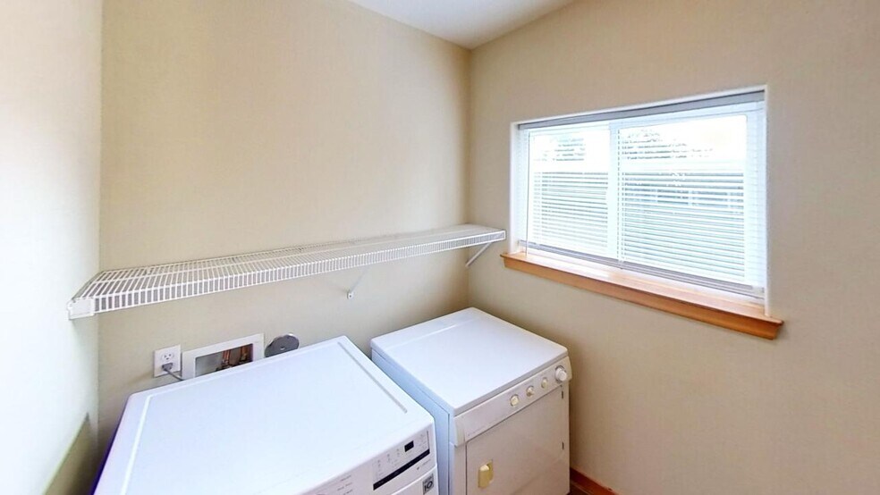 More Photos Of 1954 Willard Ave, Ferndale Apartments For Sale