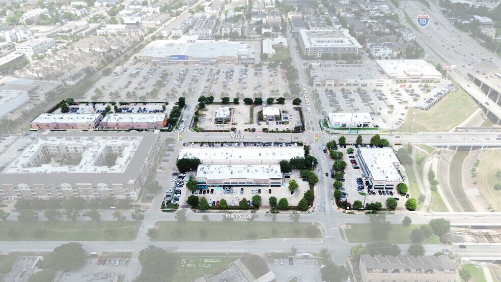Primary Photo Of 207 Heights Blvd, Houston Unknown For Lease