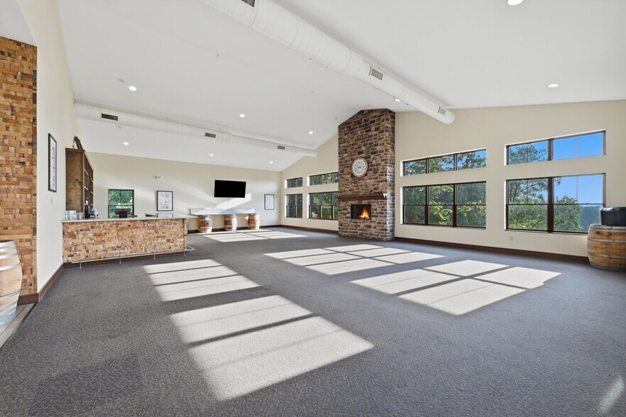 More Photos Of 2637 S Cleveland Massillon Rd, Barberton Winery Vineyard For Sale