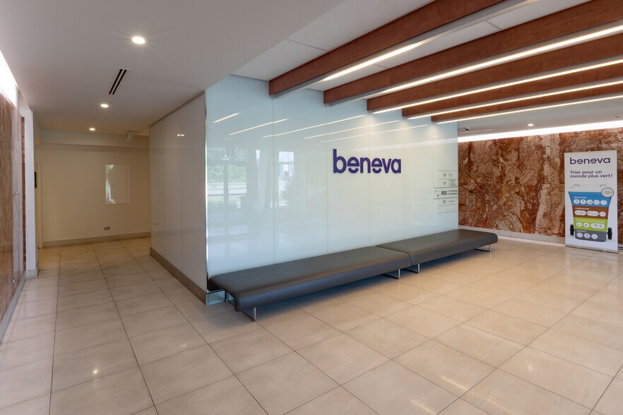 More Photos Of 2475 Boul Laurier, Québec Office For Lease