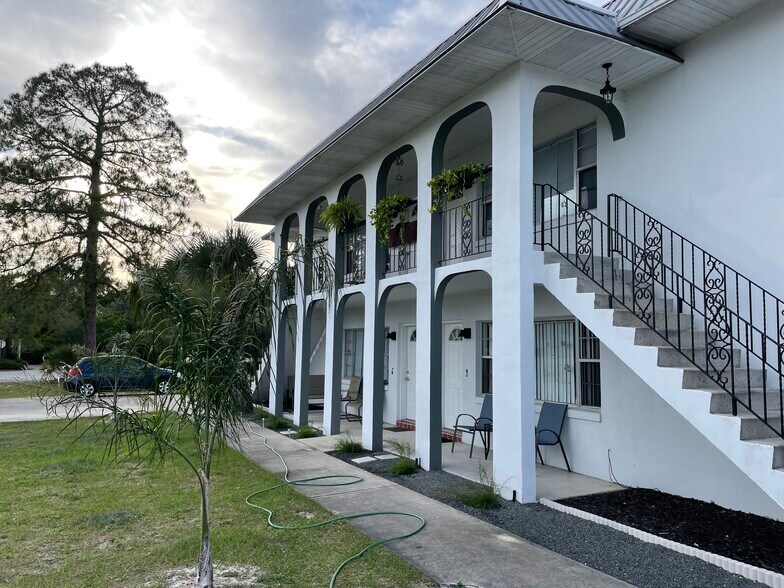 More Photos Of 102 Lullwater St, Deltona Apartments For Sale