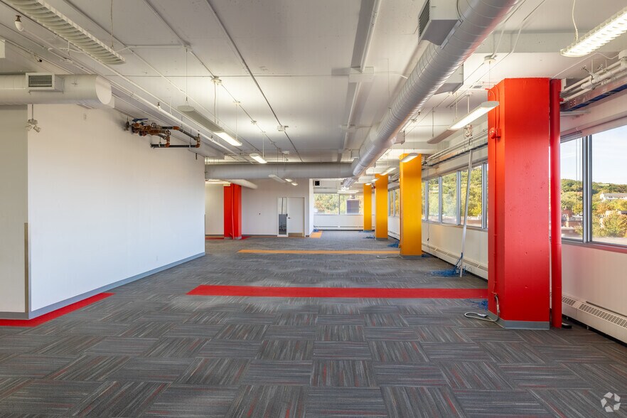 More Photos Of 4200-4226 Boul Saint-Laurent, Montréal Office For Lease