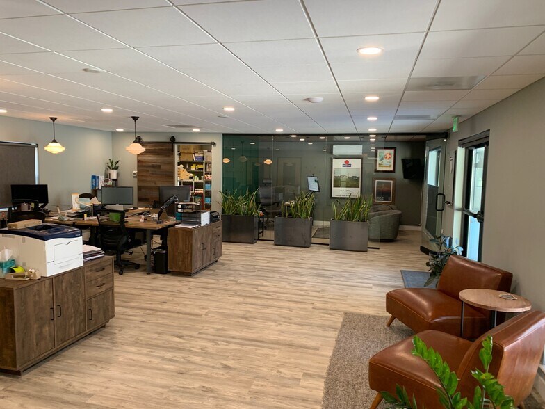 More Photos Of 5524 S Prince St, Littleton Office For Lease
