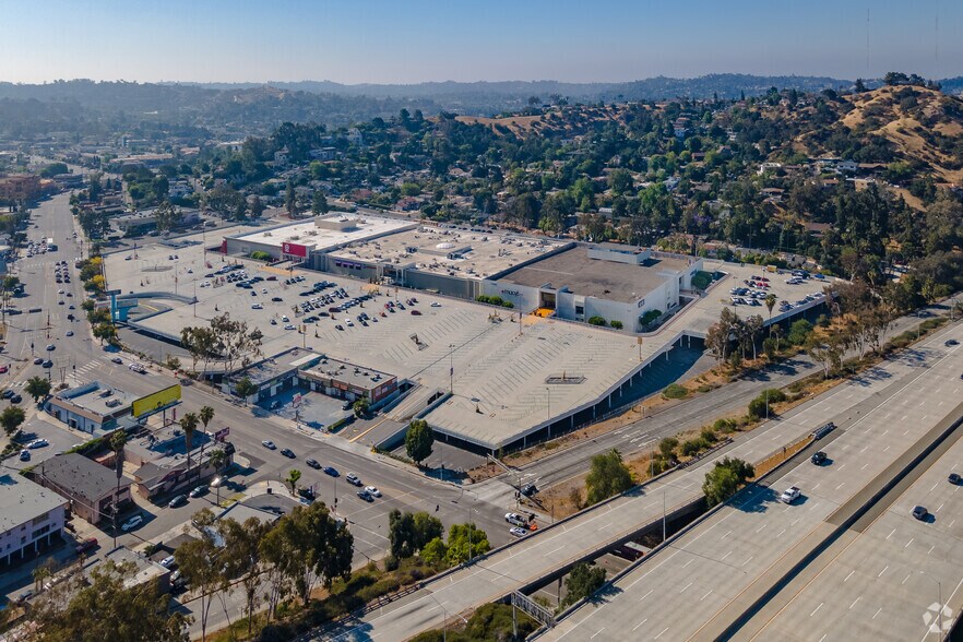 More Photos Of 2700 Colorado Blvd, Los Angeles Unknown For Lease