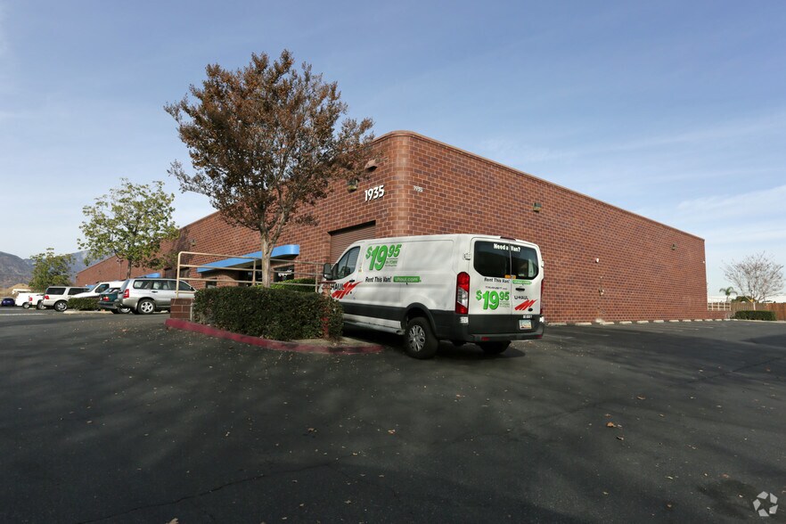 More Photos Of 1933 W 11th St, Upland Unknown For Lease