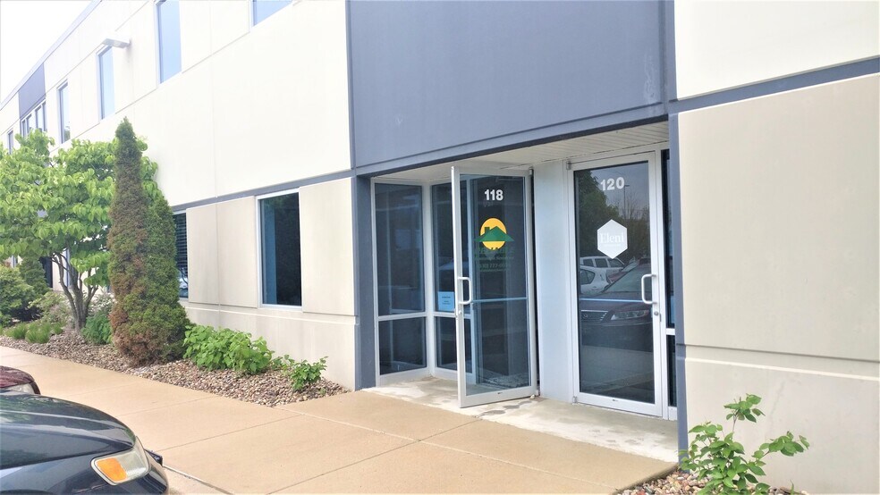 More Photos Of 2368 Corporate Ln, Naperville Industrial For Lease