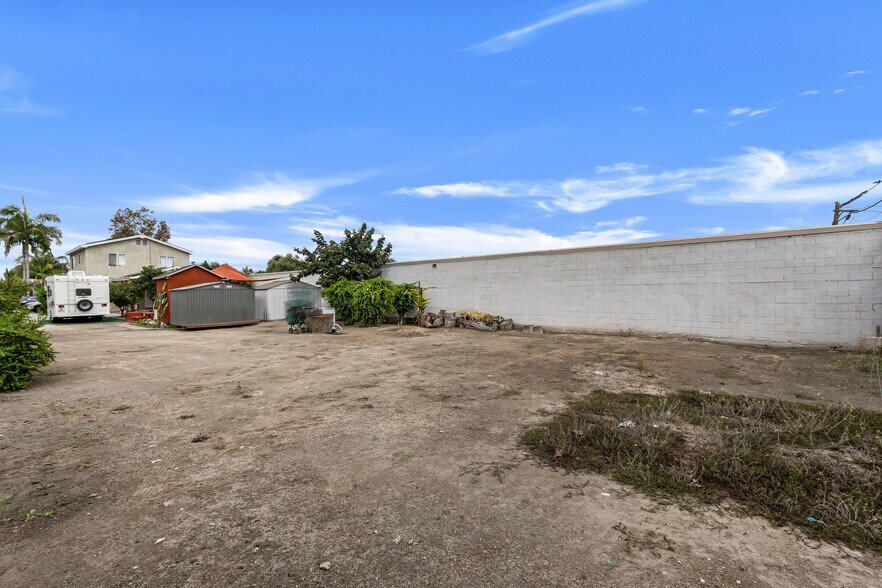 More Photos Of 10914 S Osage Ave, Inglewood Multifamily For Sale