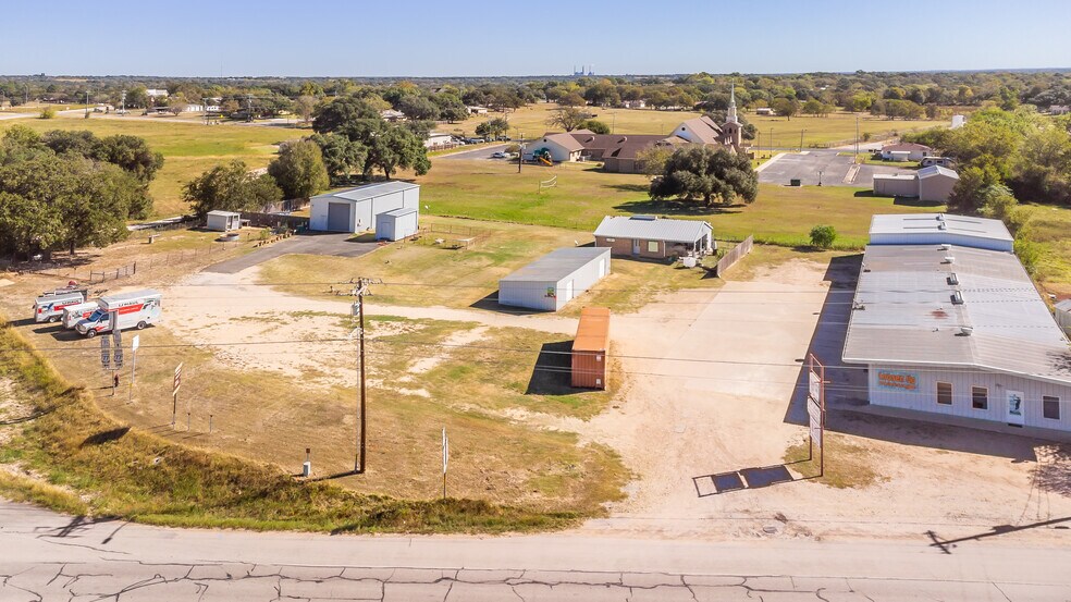 More Photos Of 1346 N Jefferson St, La Grange Warehouse For Sale