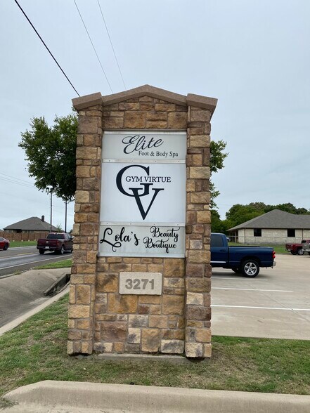 More Photos Of 3271 FM 663, Midlothian Storefront Retail Office For Lease