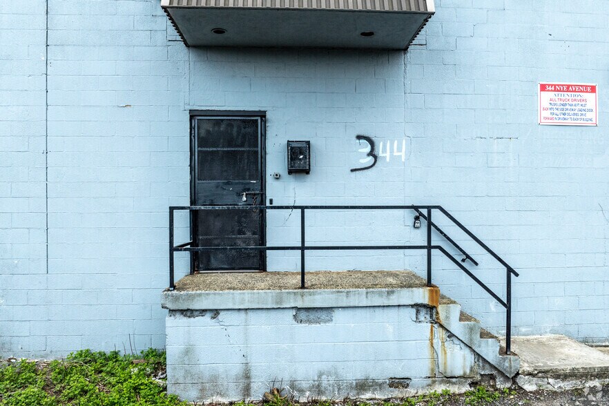 More Photos Of 344 Nye Ave, Irvington Warehouse For Lease