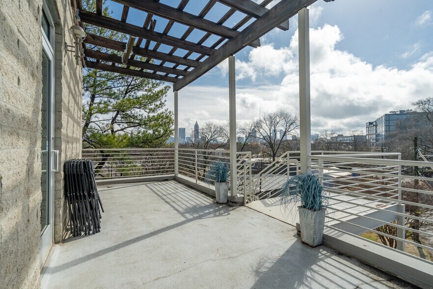 More Photos Of 692 10th St, Atlanta Loft Creative Space For Sale