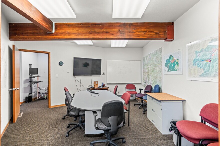 More Photos Of 1111 Rose St, Georgetown Office For Sale