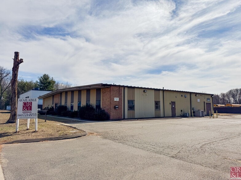 More Photos Of 351 Burnham St, East Hartford Light Manufacturing For Lease