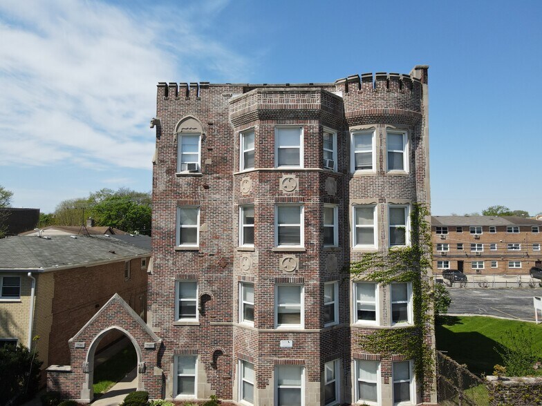 More Photos Of 7914 S Dobson Ave, Chicago Apartments For Sale