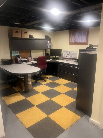 More Photos Of 8 Hayward St, Attleboro Office For Sale