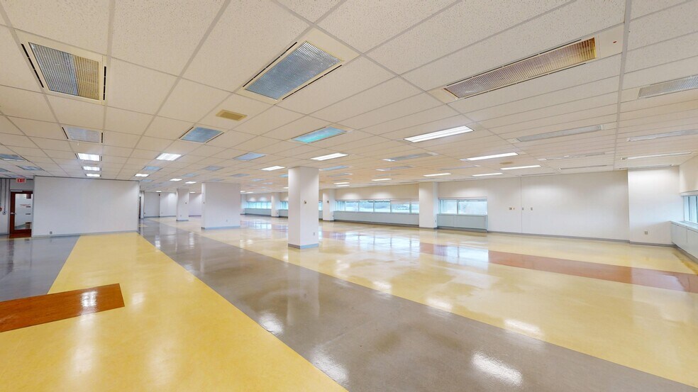 More Photos Of 49 D'armes Pl, Kingston Office For Lease