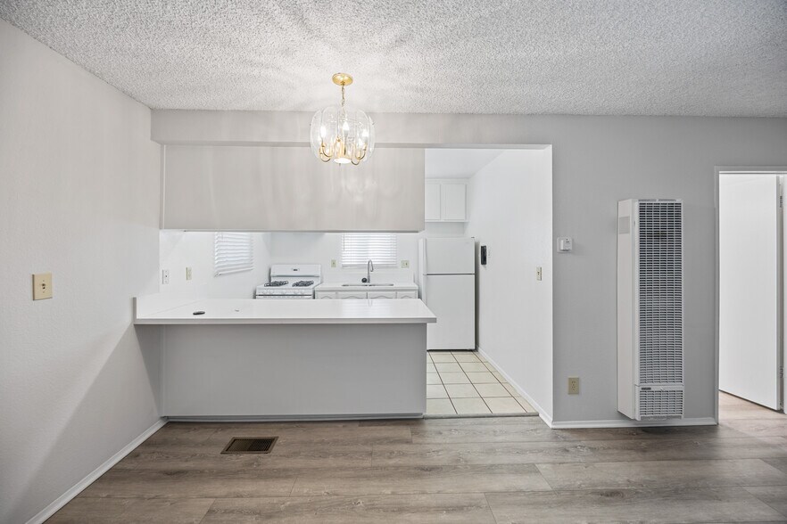 More Photos Of 508 W Imperial Ave, El Segundo Apartments For Sale