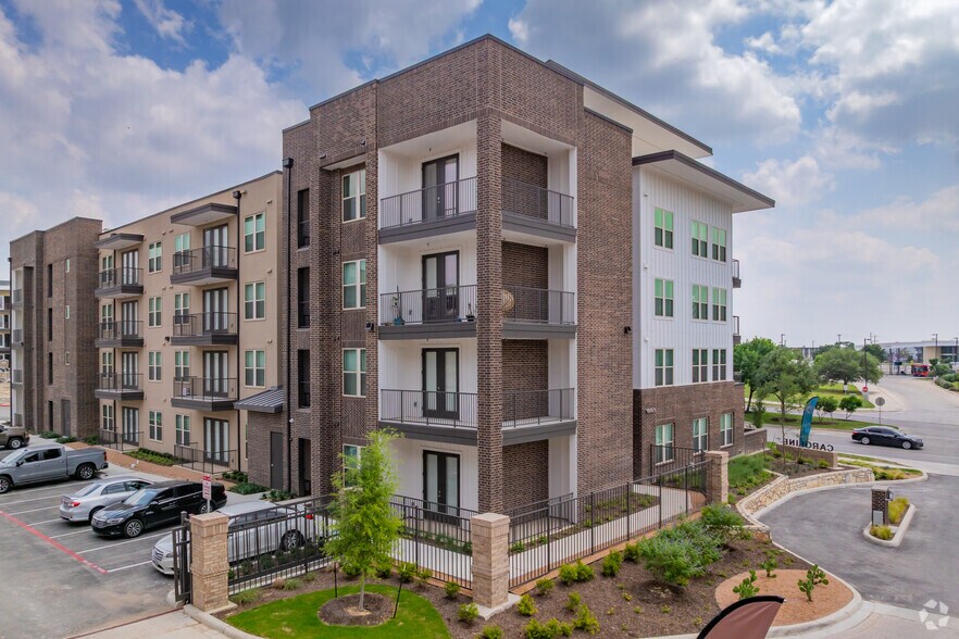 More Photos Of 7910 S New Braunfels, San Antonio Apartments For Lease
