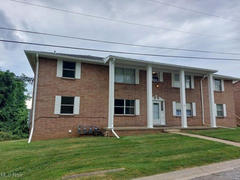 Primary Photo Of 435 Woodland Ave, Steubenville Apartments For Sale