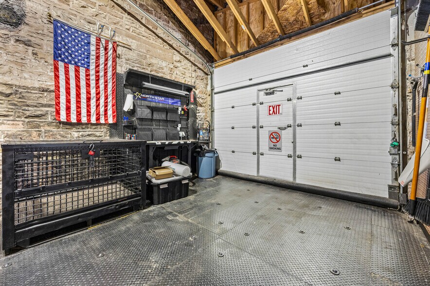 More Photos Of 227 West Ave, Albion Town Orleans Flex For Lease