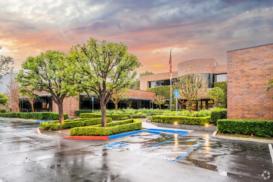 More Photos Of 4490 Von Karman Ave, Newport Beach Office For Lease