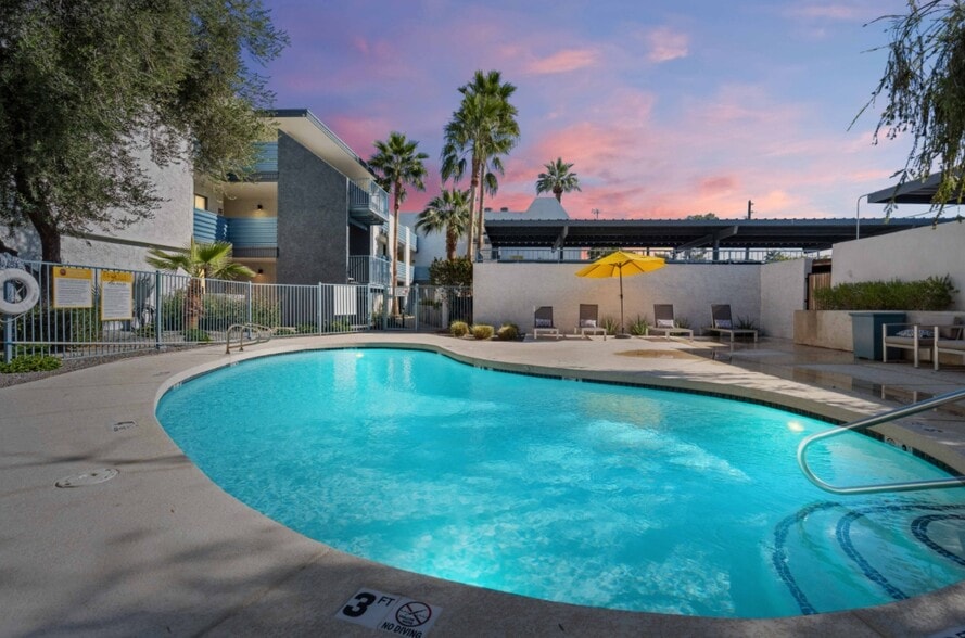 More Photos Of 2930 N 52nd St, Phoenix Apartments For Sale