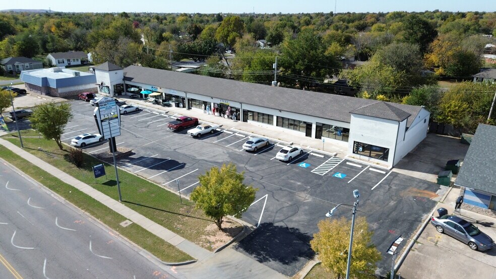 More Photos Of 1911 S Sunnylane Rd, Del City General Retail For Lease