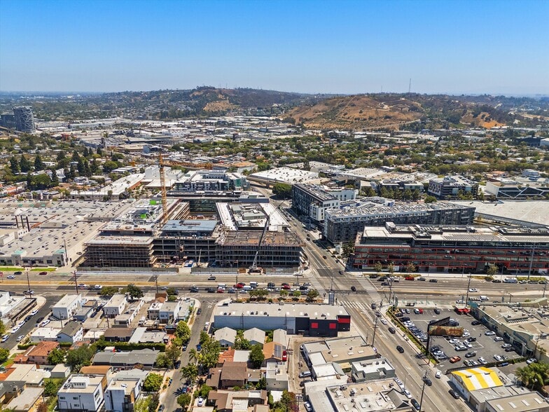 More Photos Of 8885 Venice Blvd, Los Angeles Light Distribution For Lease