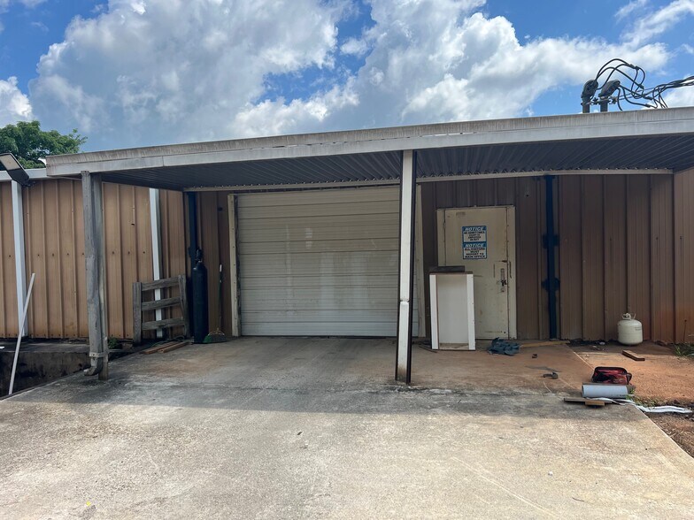 More Photos Of 1440 N Fifth St, Madison Warehouse For Lease