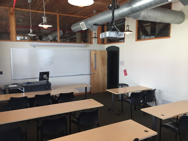 More Photos Of 1403 N Howard Ave, Tampa Office For Sale