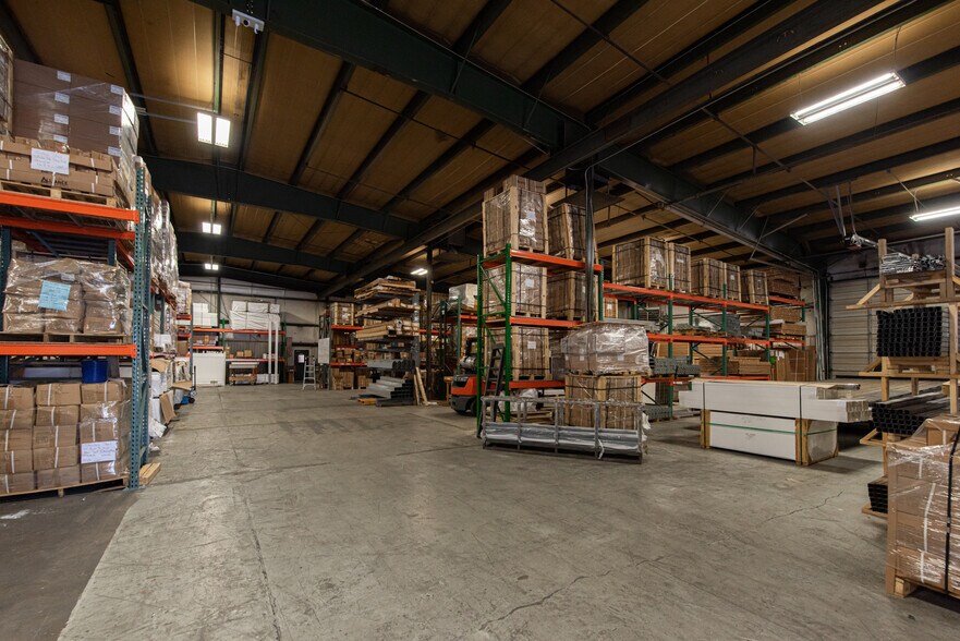 More Photos Of 701 S 100 E, Provo Manufacturing For Lease