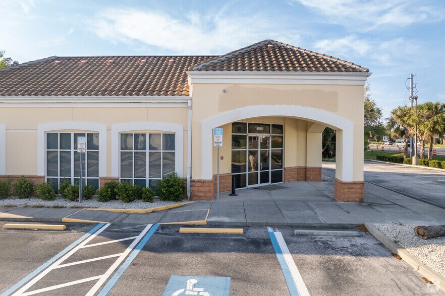 More Photos Of 18940 S Tamiami Trl, Fort Myers Medical For Lease